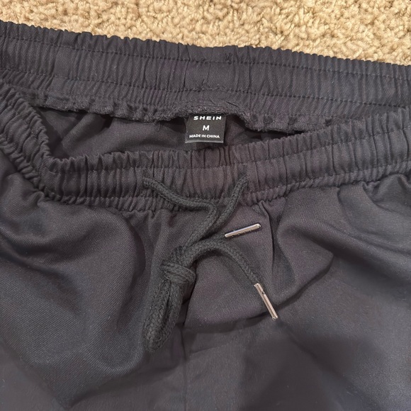 SHEIN Cargo Lightweight Drawstring Pants - Picture 2 of 3